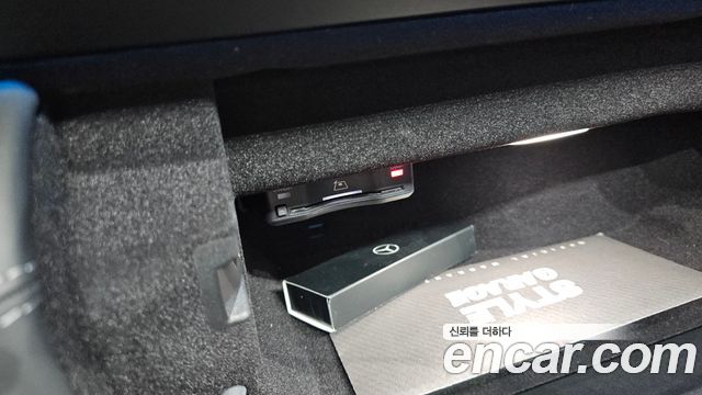 Mercedes-Benz SL-Class 2023 — photo 32