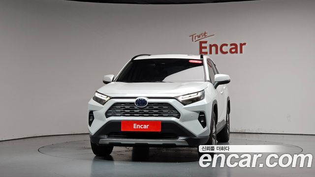 Toyota RAV4 2024 — photo 3