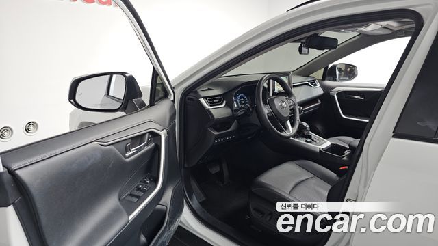 Toyota RAV4 2024 — photo 13