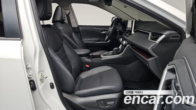 Toyota RAV4 2024 — photo 17