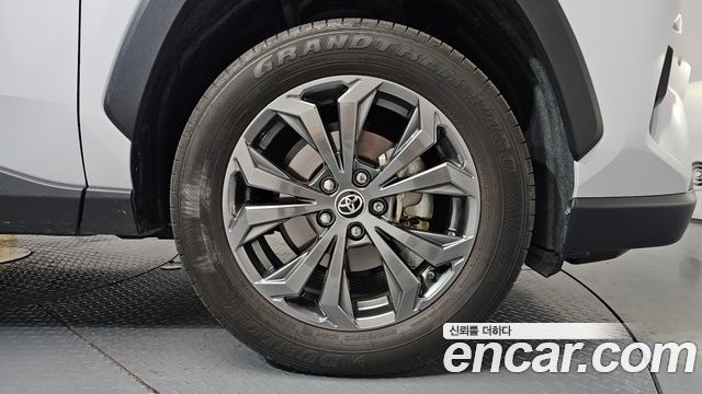 Toyota RAV4 2024 — photo 7