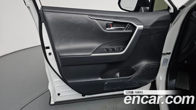 Toyota RAV4 2024 — photo 14