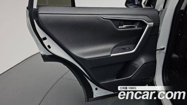 Toyota RAV4 2024 — photo 15