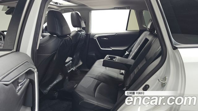 Toyota RAV4 2024 — photo 16
