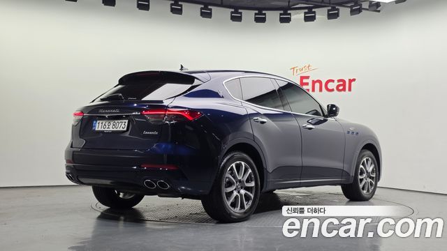 Maserati Levante 2022 — photo 2