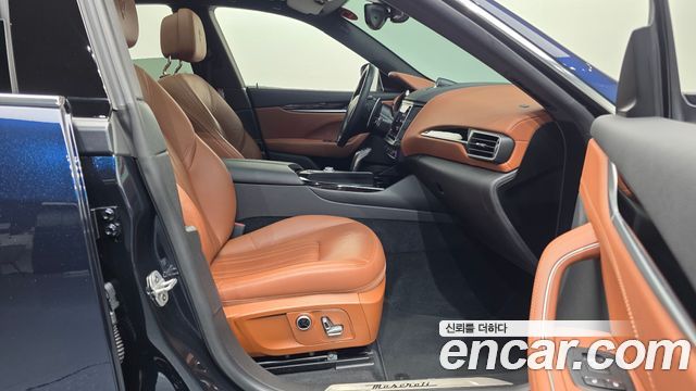 Maserati Levante 2022 — photo 11