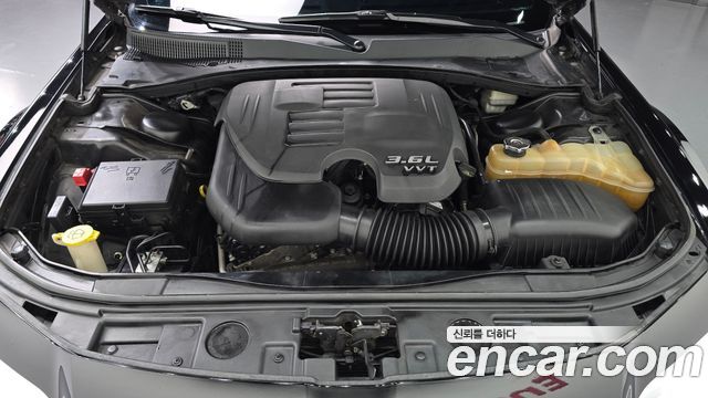 Chrysler 300C 2012 — photo 6