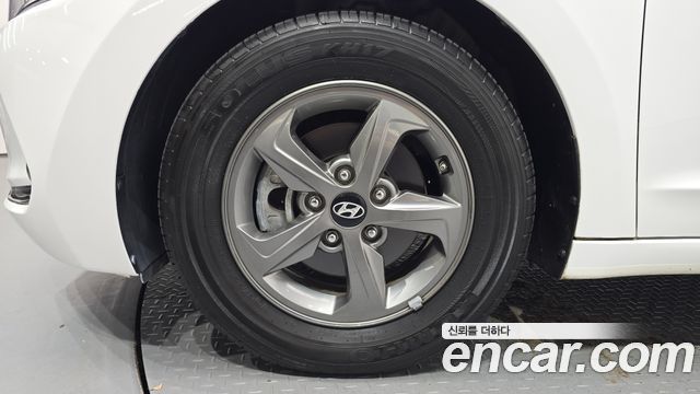Hyundai AVANTE 2017 — photo 5