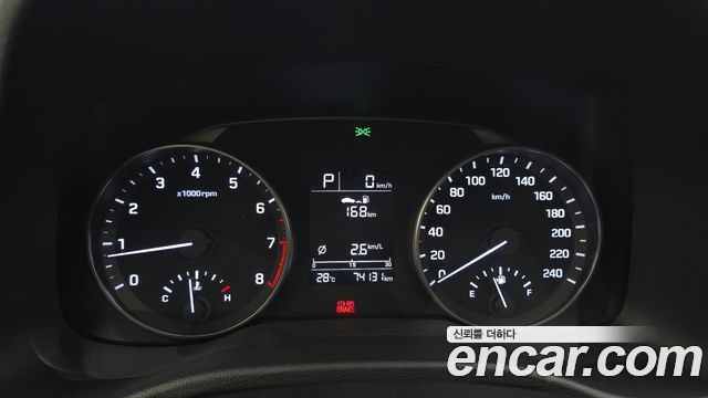 Hyundai AVANTE 2017 — photo 11