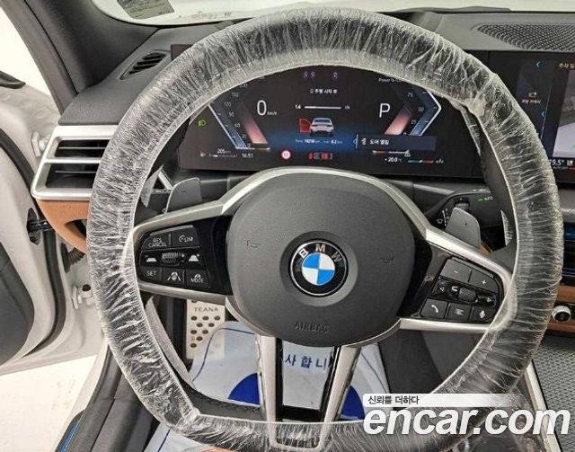 BMW 3-Series 2025 — photo 10