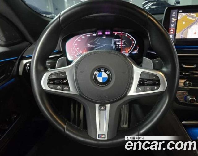 BMW Gran Turismo 2023 — photo 8
