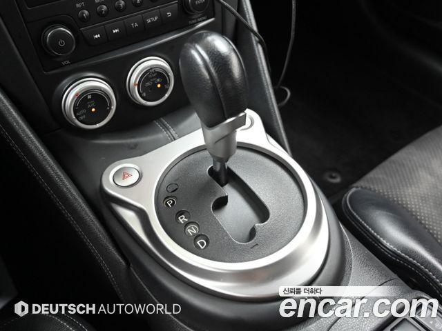 Nissan 370Z 2016 — photo 9
