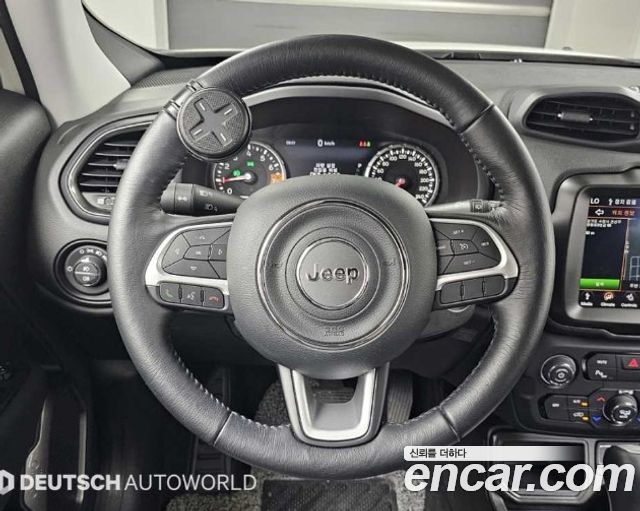 Jeep Renegade 2023 — photo 13