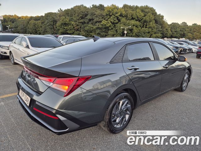 Hyundai AVANTE 2024 — photo 4