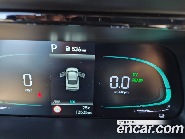Hyundai AVANTE 2024 — photo 9
