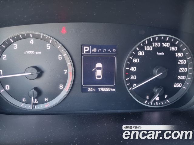 Hyundai Sonata 2016 — photo 18