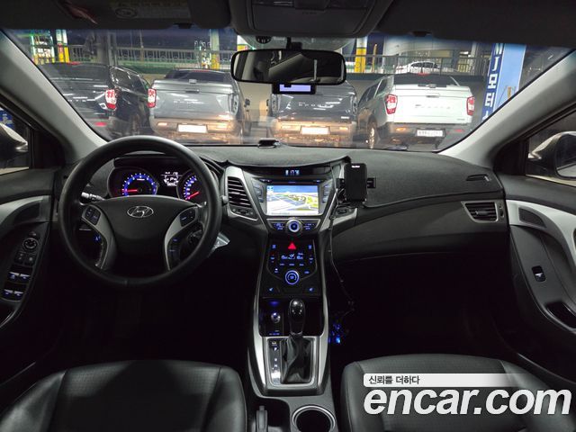 Hyundai AVANTE 2016 — photo 7