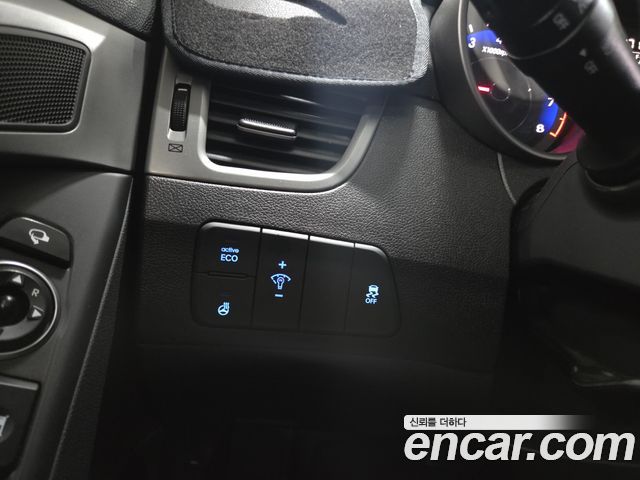 Hyundai AVANTE 2016 — photo 18