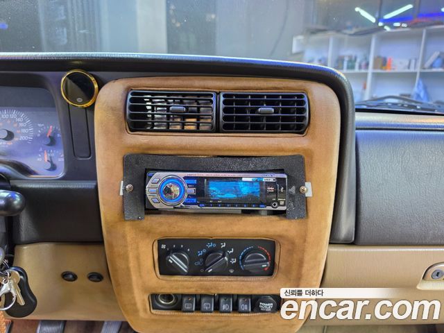 Jeep Cherokee 1999 — photo 11
