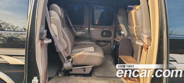 Chevrolet Express Van 2007 — photo 12