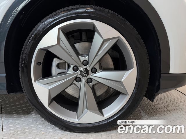Audi Q4 e-tron 2026 — photo 5