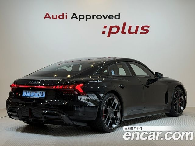 Audi RS e-tron GT 2025 — photo 2