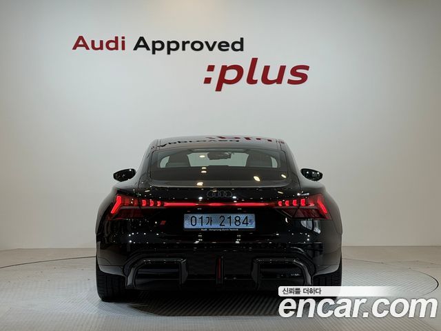 Audi RS e-tron GT 2025 — photo 4