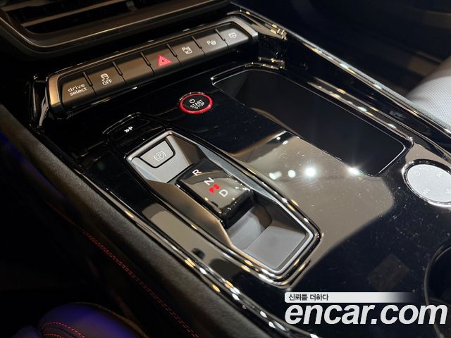 Audi RS e-tron GT 2025 — photo 9