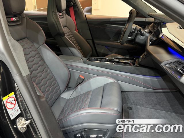 Audi RS e-tron GT 2025 — photo 10