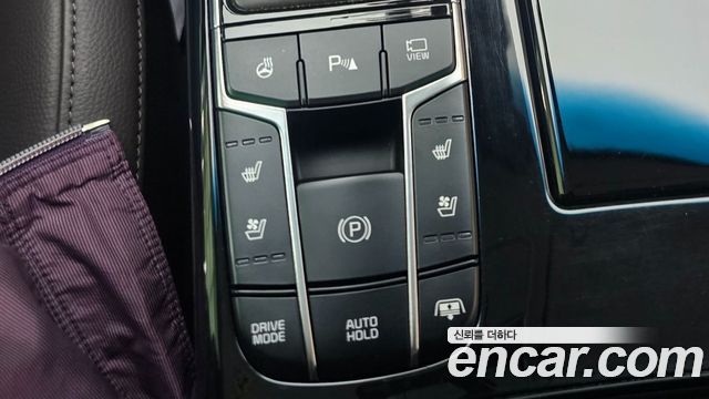 Kia K7 2018 — photo 13