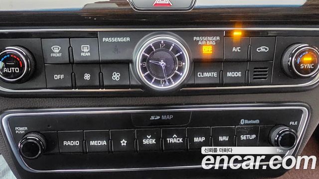Kia K7 2018 — photo 19