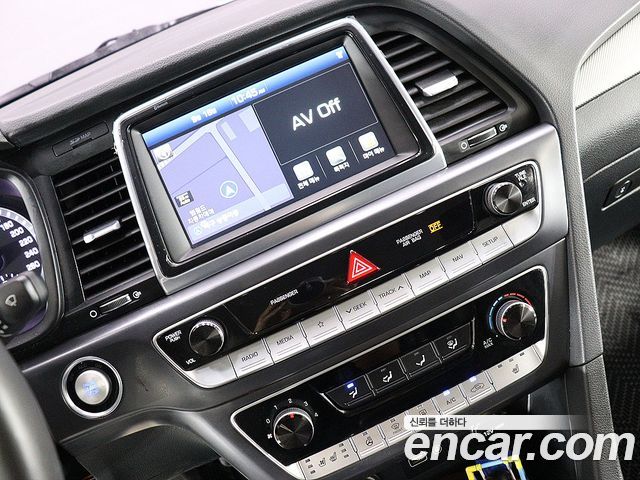 Hyundai Sonata 2019 — photo 12