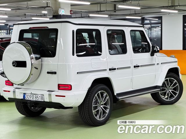 Mercedes-Benz G-Class 2026 — photo 2