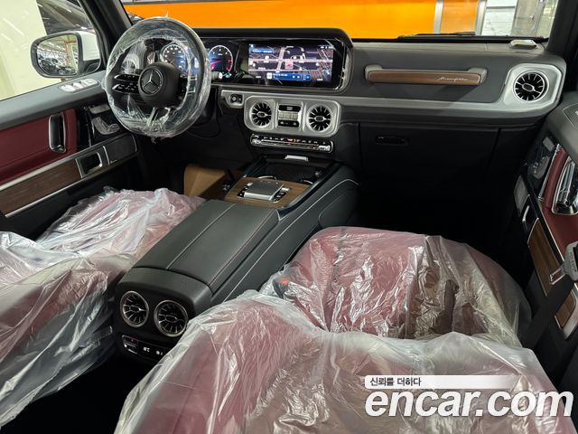 Mercedes-Benz G-Class 2026 — photo 8