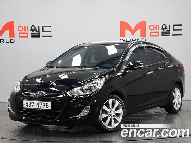 Hyundai Accent 2011 — photo 1