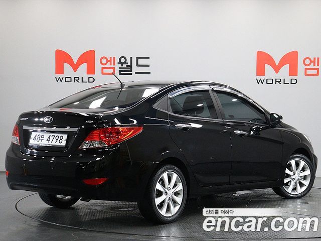Hyundai Accent 2011 — photo 3