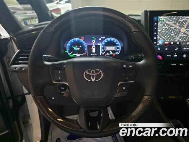 Toyota Alphard 2025 — photo 12