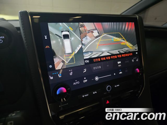 Toyota Alphard 2025 — photo 16