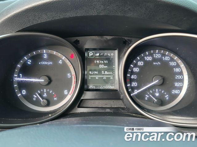 Hyundai Santafe 2016 — photo 18