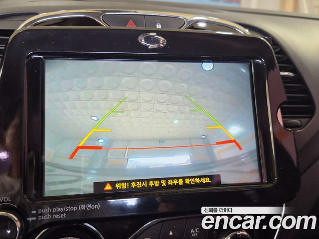 Renault Korea QM3 2017 — photo 13