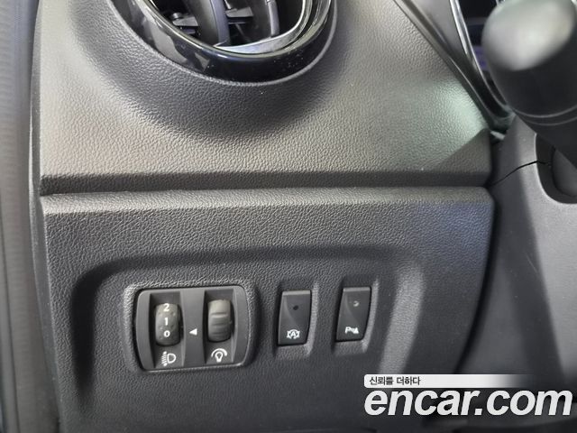 Renault Korea QM3 2017 — photo 15