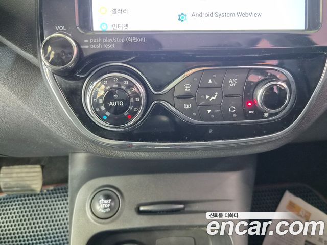 Renault Korea QM3 2017 — photo 16