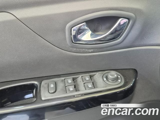 Renault Korea QM3 2017 — photo 18