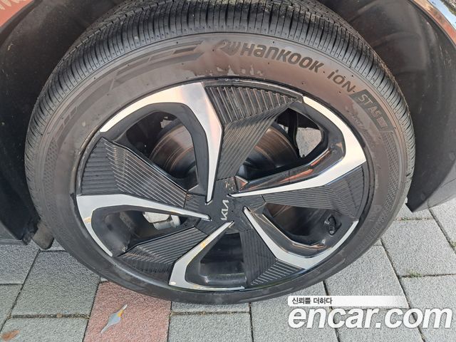 Kia EV6 2022 — photo 16