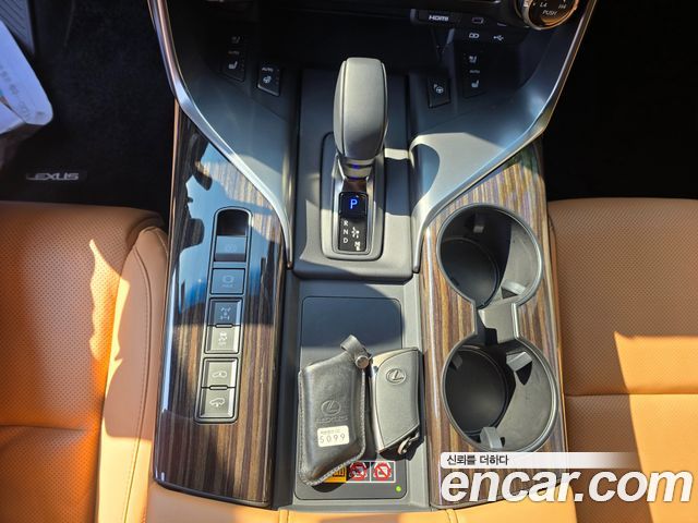 Lexus LX 2025 — photo 10