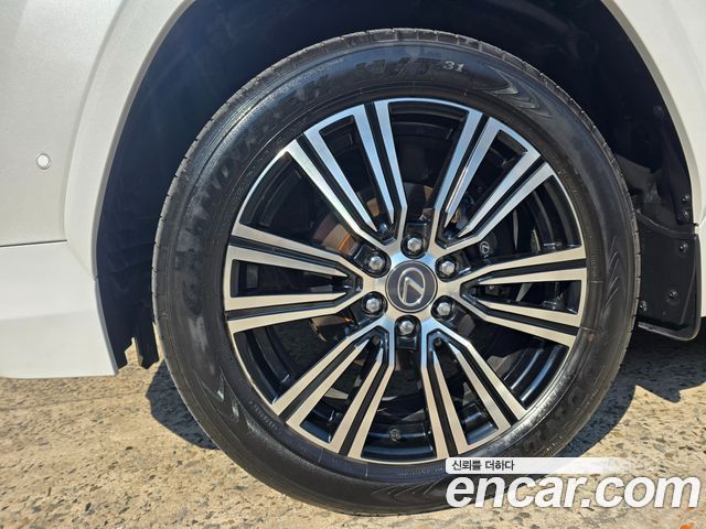 Lexus LX 2025 — photo 15