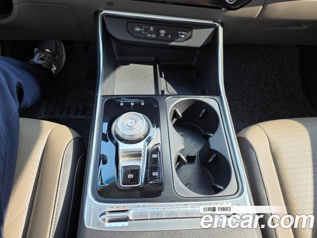 Kia Canival 2024 — photo 9