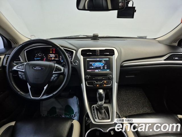 Ford Mondeo 2015 — photo 7