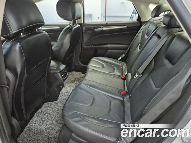 Ford Mondeo 2015 — photo 12