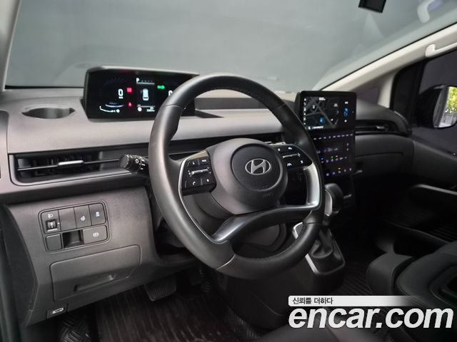 Hyundai Staria 2025 — photo 5